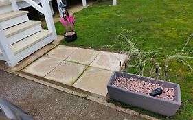 Jems Hot-Tub Getaways 6 Berth At Tattershall Lakes
